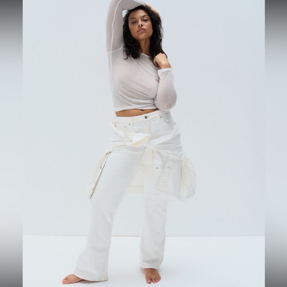 h&m divided Curvy Fit Bootcut High Jeans